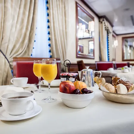 Internazionale Hotel 4*
